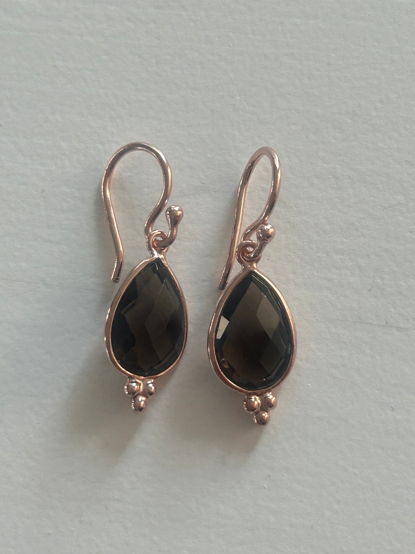 Ohrhänger facettierter Rauchquarz rosé vergoldet