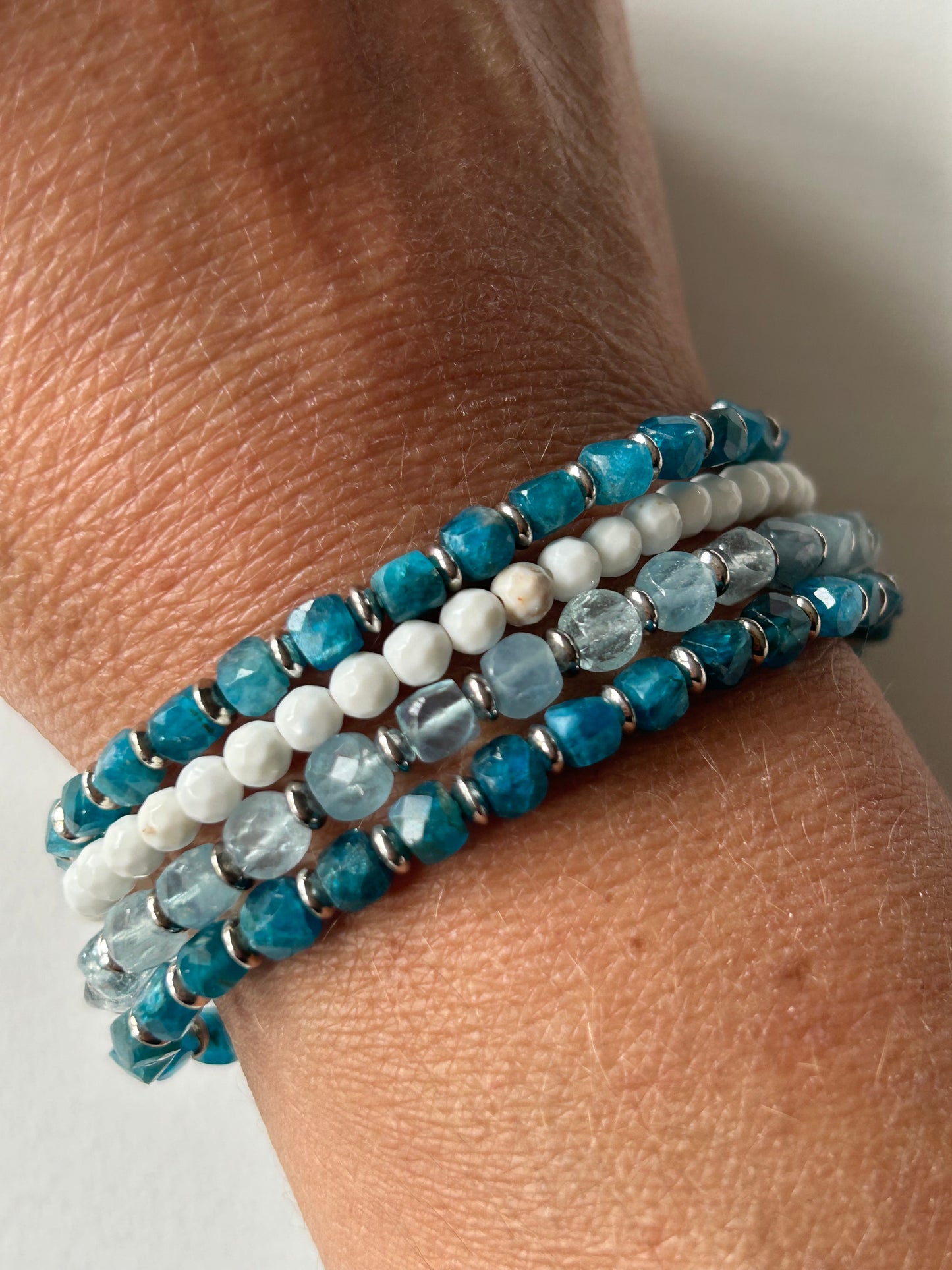 Armband Würfel Apatit mit Silberringe