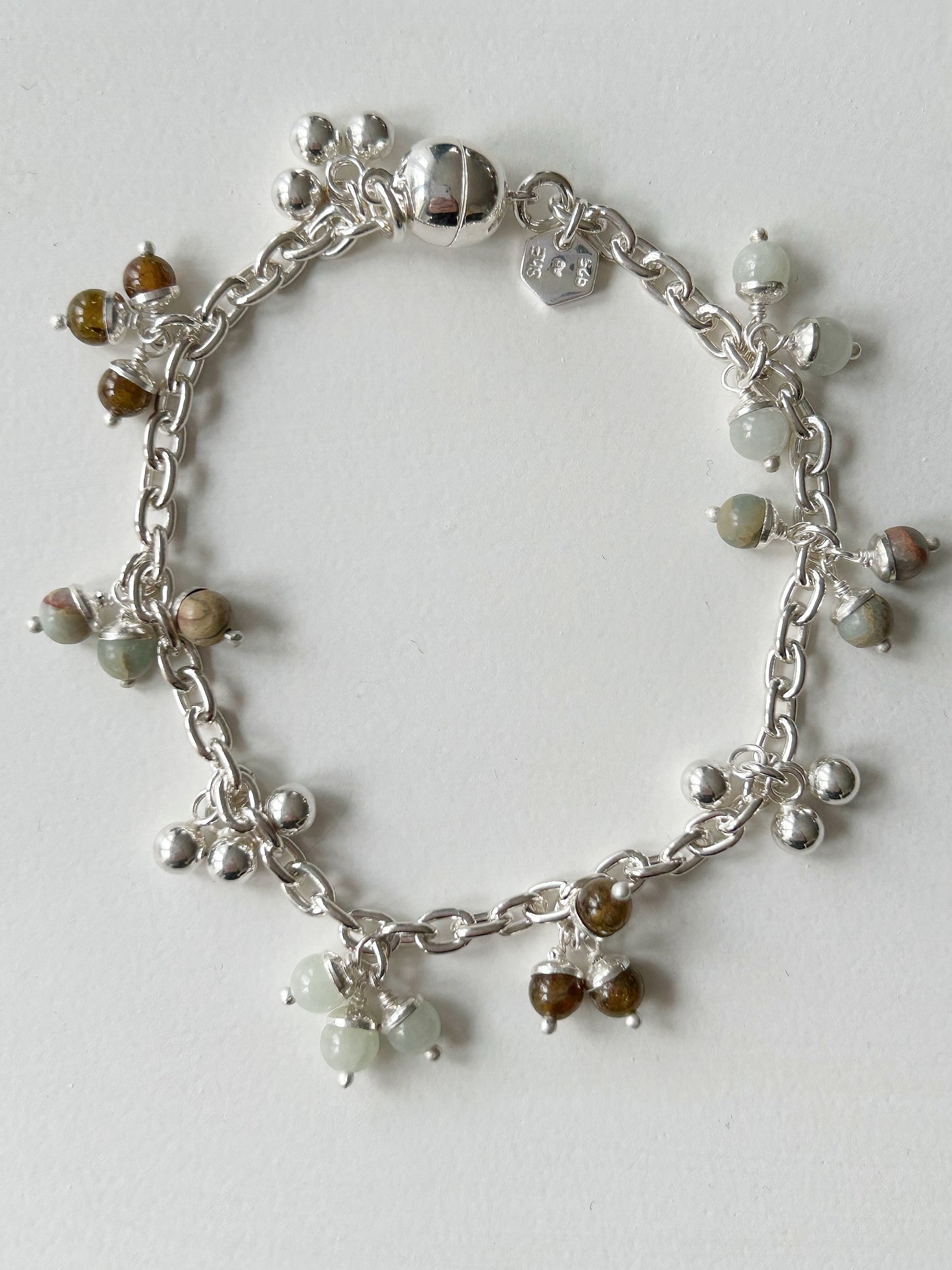 Armkette mit Anhängerli Naturtöne