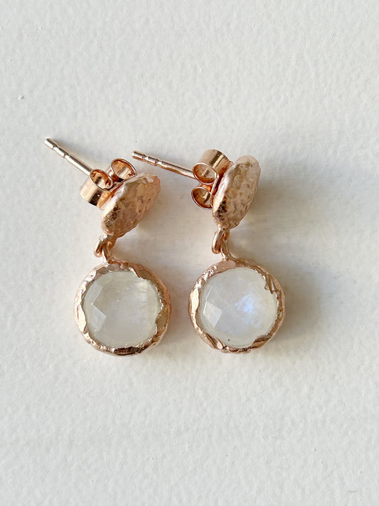 Ohrhänger facettierter Regenbogenmondstein silber rosé vergoldet