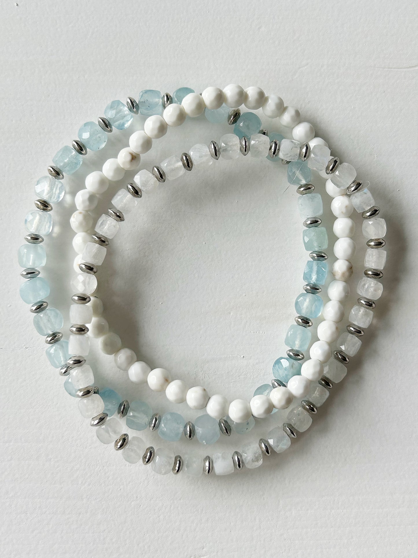 Armband Würfel Regenbogen-Mondstein mit Silberringe