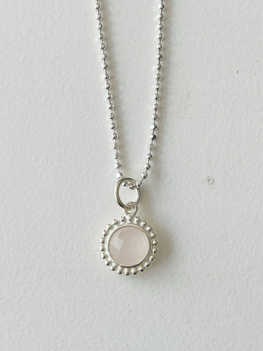 Halskette mit Rosenquarz Anhänger
