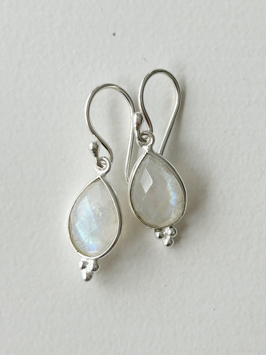 Ohrhänger Regenbogen-Mondstein