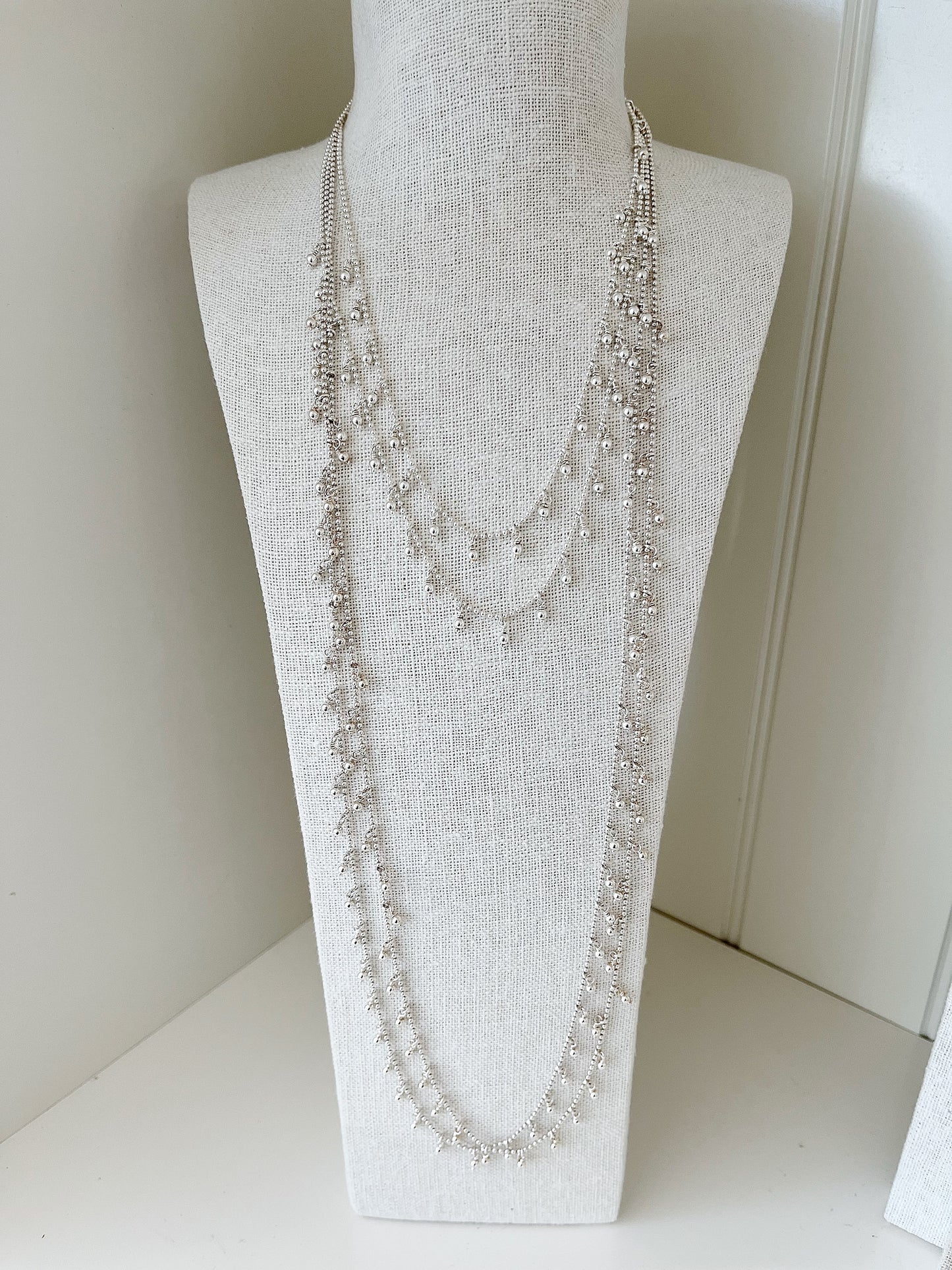 Silber-Halskette mit Anhängern