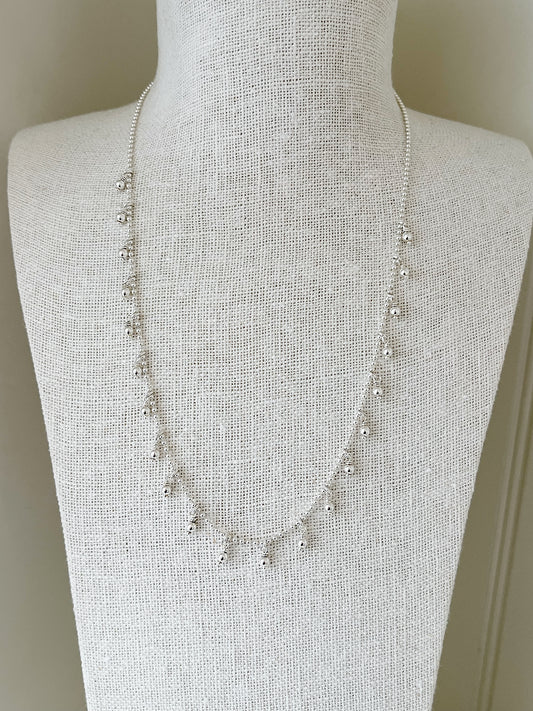 Silber-Halskette mit Anhängern