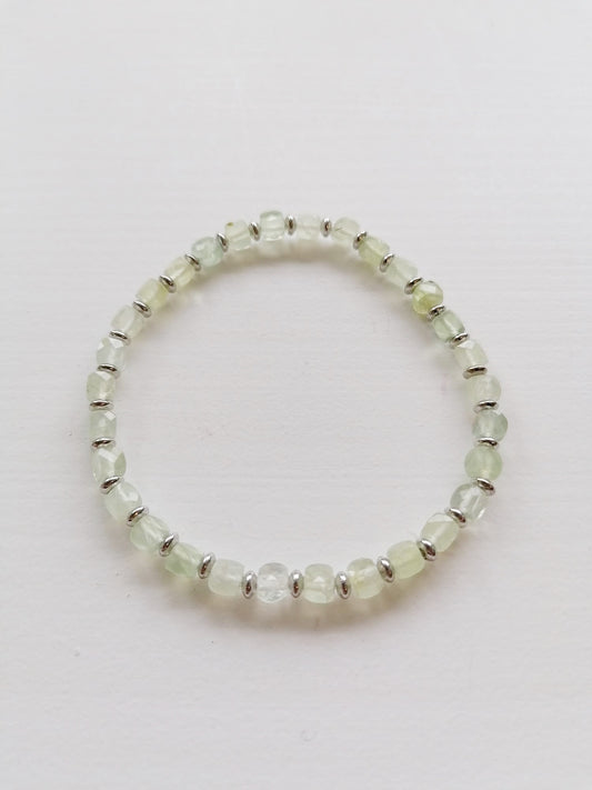Armband Würfel Prehnit mit Silberringe